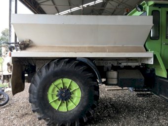 Under Auction - (A165) 1987 Mercedes Benz Trac 1500 With Transpread Spreader 