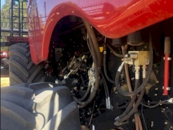 Case 7140 Header with 3152 Front