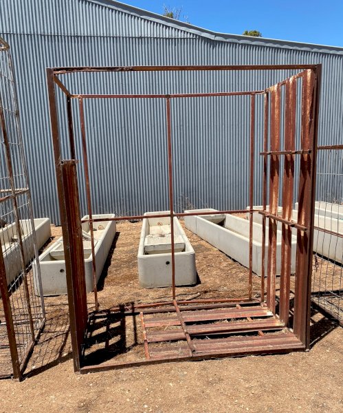 Ute Crate 2m x 1.65 m