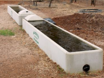 Ag-Crete Rectangular Water Trough - 4800Lx725Wx480H with float Cover 2"