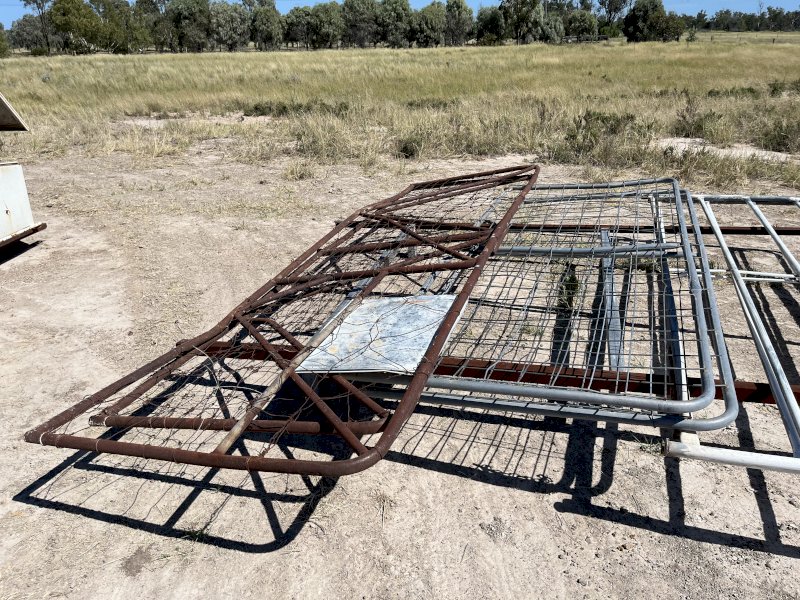 Under Auction - (A166) 6 x Gates  (Clearance Item) 