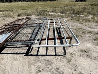 Under Auction - (A166) 6 x Gates  (Clearance Item) 
