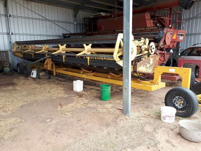 24 ft Bat Reel and Leith Trailer and 20 ft Finger Tyne Front