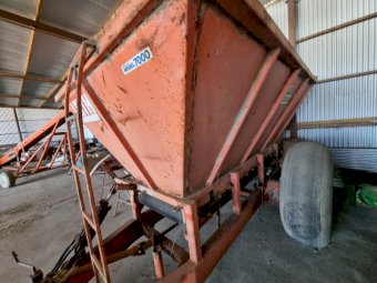 Leith 7000 Spreader