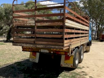 1979 Mercedes-Benz 2224 Tray truck with stock crate