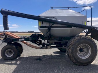John Deere Disc Seeder & Flexi Coil 2320 Cart