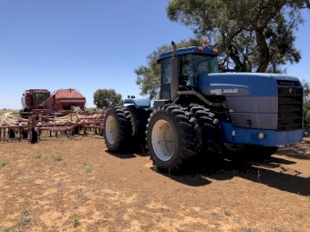 1997 New Holland 9482 Versatile Tractor with 35ft 2001 Morris 2000 Concept Seeder & 7252 Air Cart