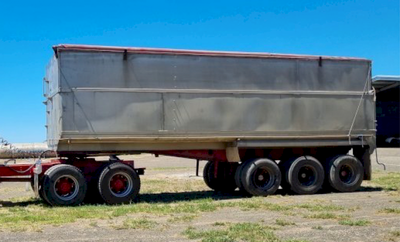Under Auction - (A168) 30ft Gorski Tipper 