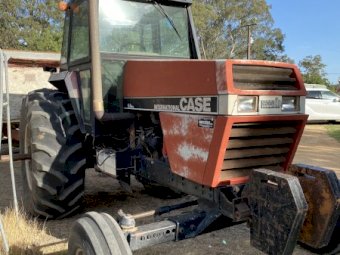 Case IH 2096 Tractor