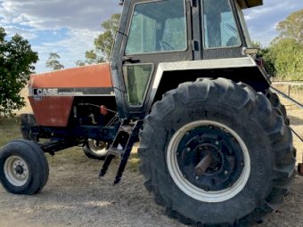 Case IH 2096 Tractor