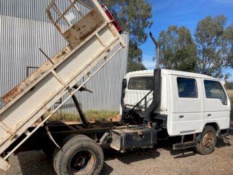 1990 Ford Trader Dual Cab with Tipper