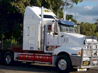2000 Kenworth T604 60 Series Prime Mover