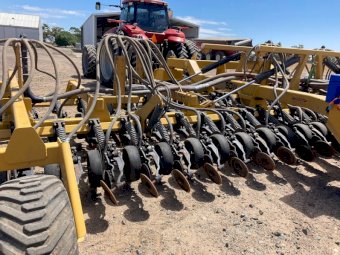 12m Serafin Aultsow Bar