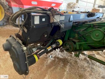 CNH D60 header adapter