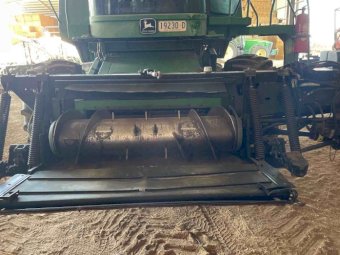 CNH D60 header adapter