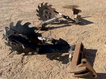 Pneumatic Residue Managers to suit NDF 550 row units,