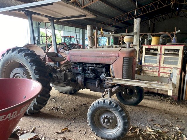 Massey Ferguson 65 Tractor