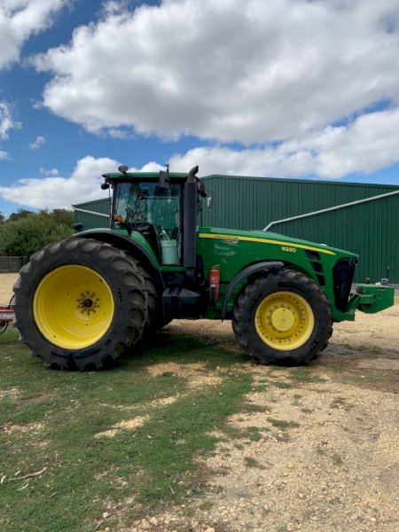 Under Auction - (A174) 2009 John Deere 8230 Tractor 