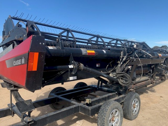 2005 Case 25’ Draper Front