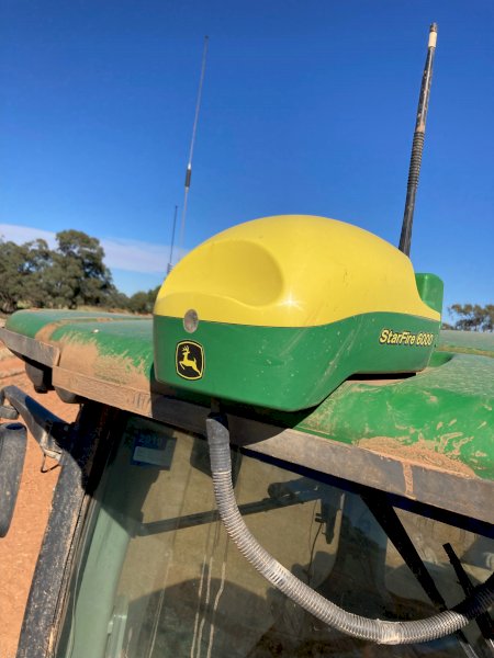 John Deere 6000 GPS with RTK
