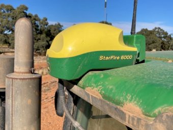 John Deere 6000 GPS with RTK
