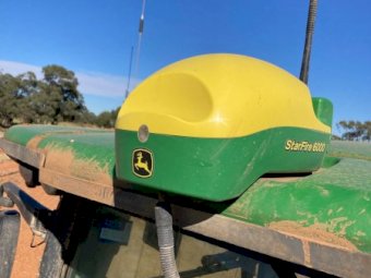 John Deere 6000 GPS with RTK