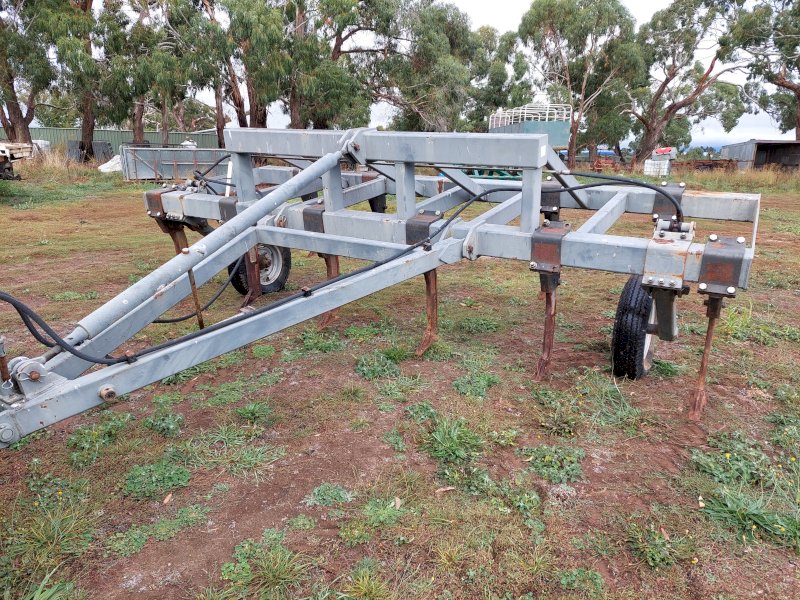Under Auction - (A175) Heavy Duty Tilco 11 Tyne Ripper. 
