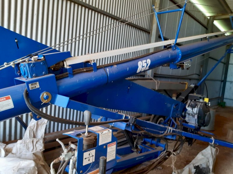 Brandt 852 SP Auger