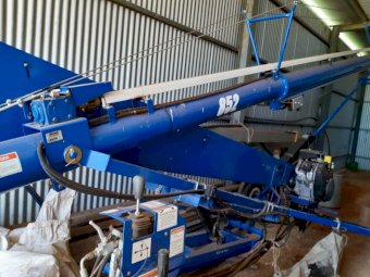 Brandt 852 SP Auger