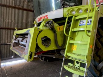 2013 Claas Lexion 760 4WD Header with 2013 Claas Vario 1350 (45ft) Front