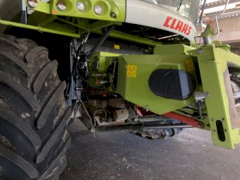 2013 Claas Lexion 760 4WD Header with 2013 Claas Vario 1350 (45ft) Front