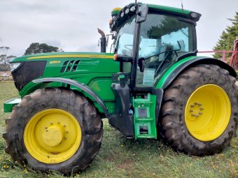 Under Auction - (A177) 2017 John Deere 6155R Tractor 