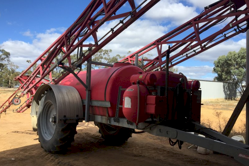 Under Auction - (A209) Silvan 4000L 30M Boomspray 