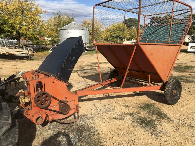 Dakin Direct Chop Forage Harvester