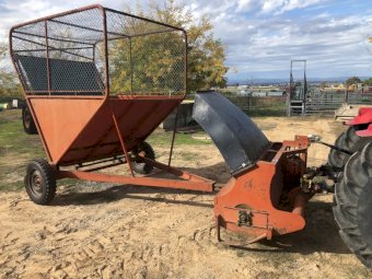 Dakin Direct Chop Forage Harvester