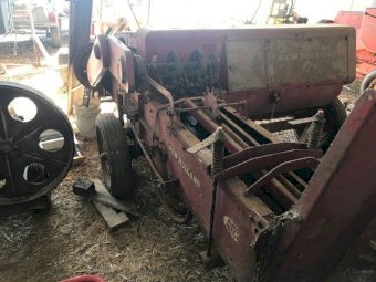 New Holland Hay Liner 68 Small Square Baler