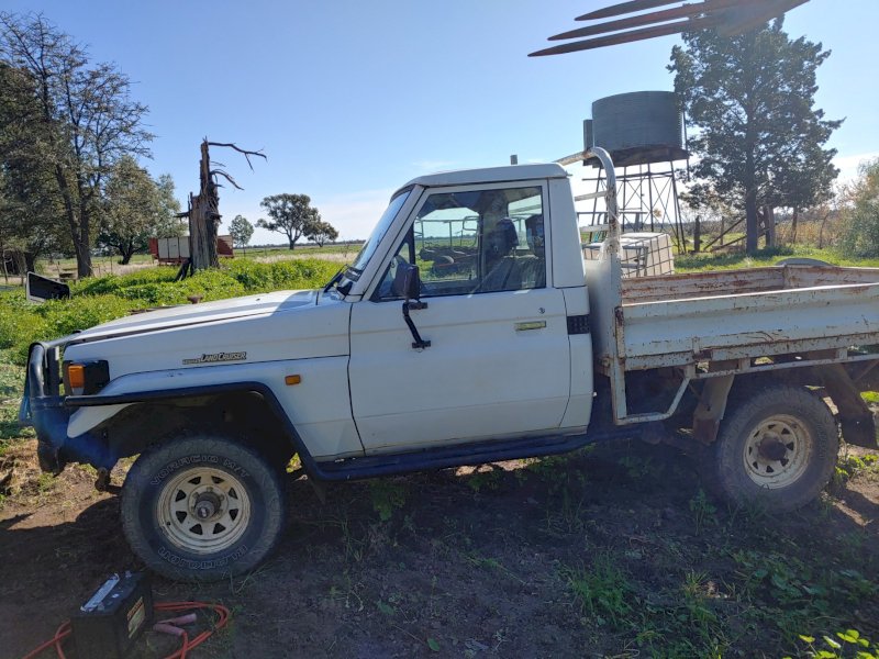 1997 Landcruiser 4x4 Flat Tray Ute