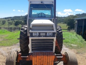 CASE 2090 Tractor