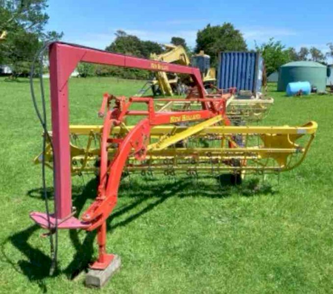New Holland NH56 Rake