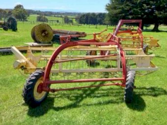New Holland NH56 Rake