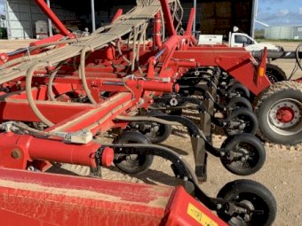2019 Horsch Sprinter 12 NT and Horsch SW17003 Air Seeder