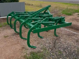 John Shearer 13 tyne Chisel Plough