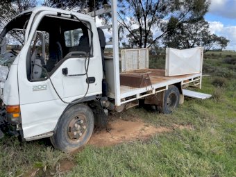 Isuzu 200