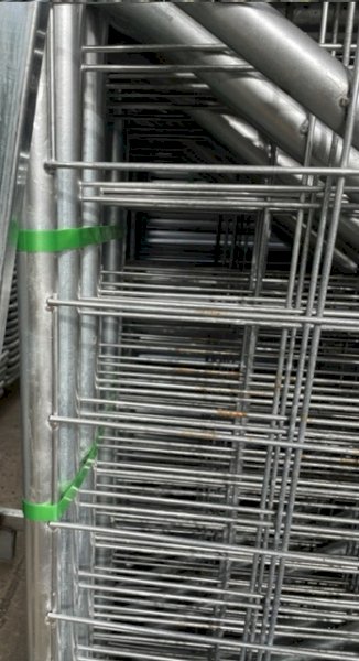 Under Auction - (A184) 20 x 16ft AFG N-Stay Gates 