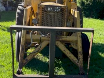 Chamberlain C670 Tractor
