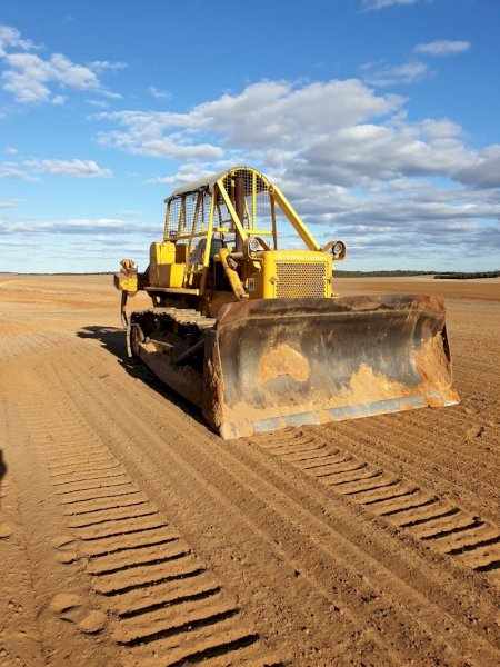 Under Auction - (A186) International TD20C Bulldozer 