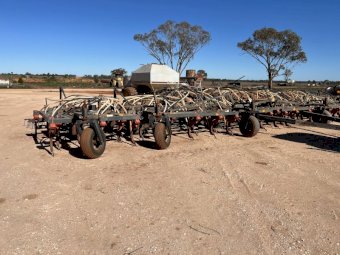 58ft Flexicoil 820 Airseeder Bar