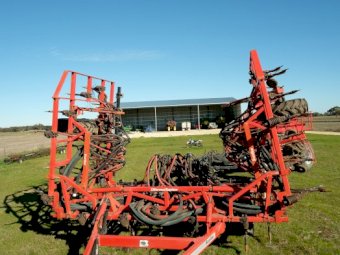 Under Auction - (A187) Horwood Bagshaw Air Seeder 10,000 Ltr 