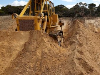 Under Auction - (A186) International TD20C Bulldozer 