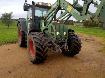 Fendt 818 Vario Tractor Loader